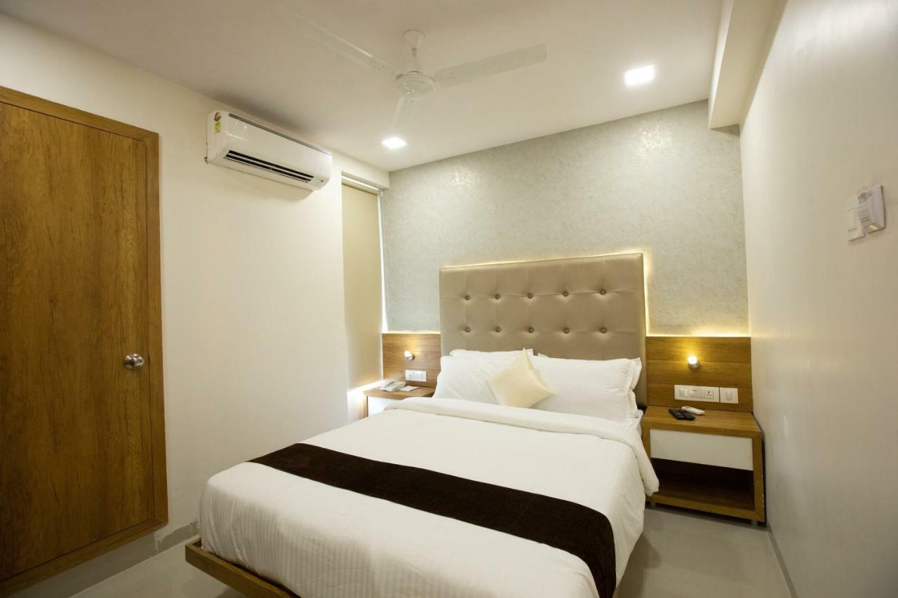 Hotel Grace Galaxy Mumbai Exterior foto
